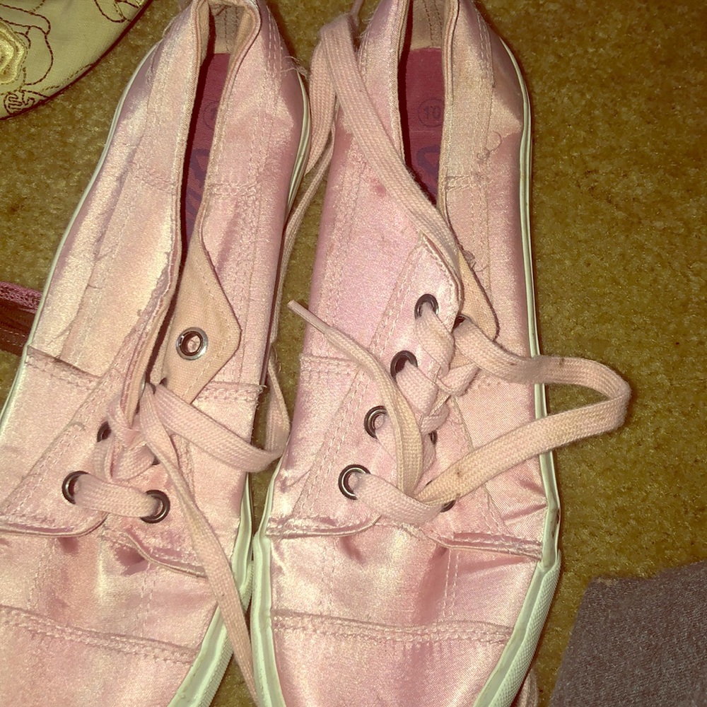 Pink shoes